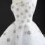 Luxe Blanche La Mariée Robe De Mariée 2020 Robe Boule Bustier Sans Manches Dos Nu Fait main Perlage Train De Balayage Volants