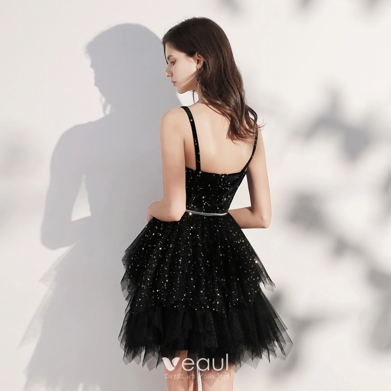 Elegantes Negro Vestidos de coctel 2020 Ball Gown Spaghetti Straps Sin Mangas Estrella Bordado Lentejuelas Metal Cinturon Cortos Ruffle Sin Espalda Vestido Negro Corto