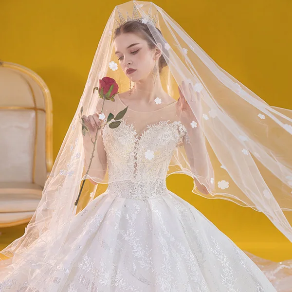 Chic / Belle Blanche La Mariée Robe De Mariée 2020 Robe Boule Transparentes Encolure Dégagée Dos Nu Manches Courtes Perlage Gland Appliques En Dentelle Perle Paillettes Royal Train Volants