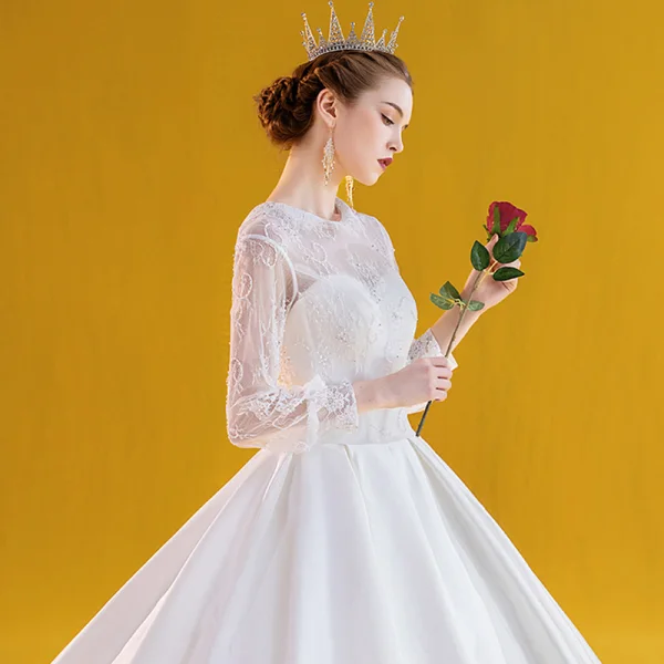 Victorian Style White Satin Bridal Wedding Dresses 2020 Ball Gown Scoop Neck Puffy 3/4 Sleeve Backless Appliques Lace Beading Cathedral Train