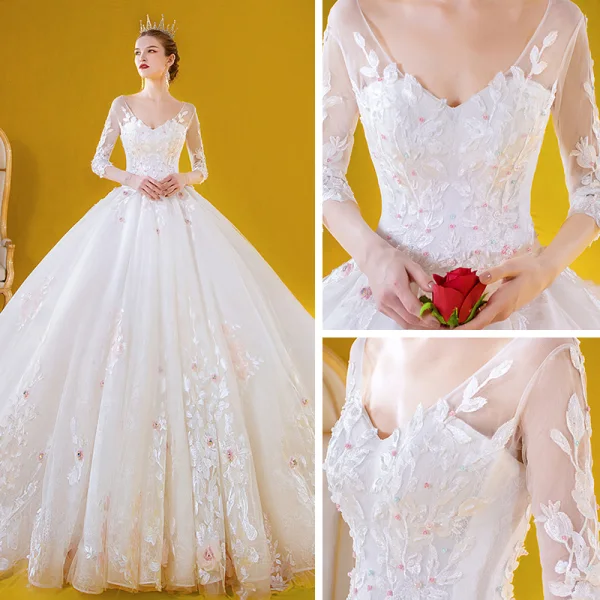 Romantisk Vita Brud Bröllopsklänningar 2020 Balklänning V-Hals 3/4 ärm Halterneck Appliqués Spets Blomma Beading Cathedral Train