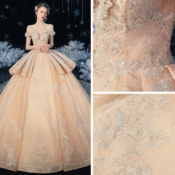 Schöne Champagner Hochzeits Brautkleider / Hochzeitskleider 2020 Ballkleid Off Shoulder Kurze Ärmel Rückenfreies Applikationen Spitze Pailletten Glanz Tülle Perlenstickerei Kathedrale Schleppe Rüschen
