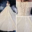 Chic / Belle Champagne La Mariée Robe De Mariée 2020 Robe Boule De l'épaule Manches Courtes Dos Nu Appliques En Dentelle Cathedral Train Volants