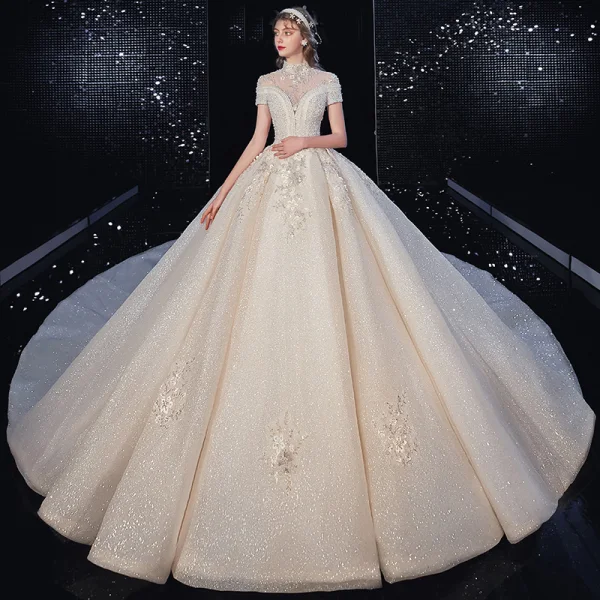 Vintage / Retro Champagne Bridal Wedding Dresses 2020 Ball Gown High Neck Short Sleeve Backless Appliques Lace Flower Handmade Beading Royal Train