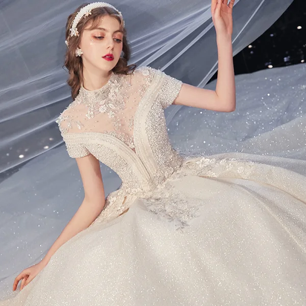 Vintage / Retro Champagne Bridal Wedding Dresses 2020 Ball Gown High Neck Short Sleeve Backless Appliques Lace Flower Handmade Beading Royal Train