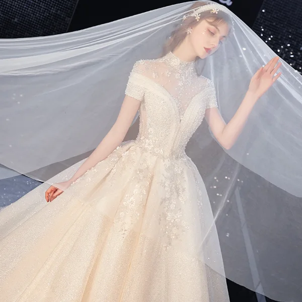 Vintage / Retro Champagne Bridal Wedding Dresses 2020 Ball Gown High Neck Short Sleeve Backless Appliques Lace Flower Handmade Beading Royal Train