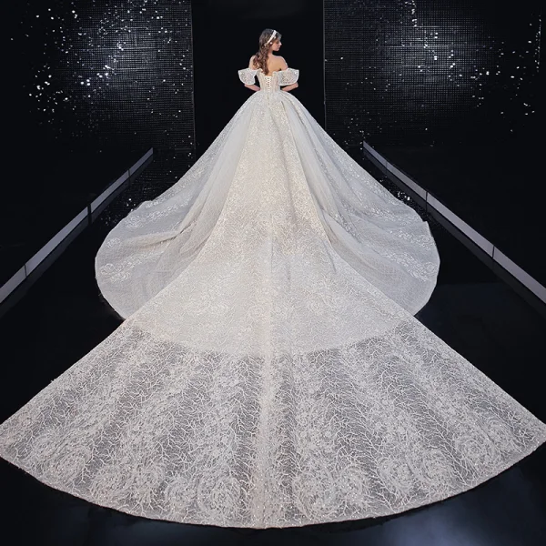 Best Champagne Bridal Wedding Dresses 2020 Ball Gown Off-The-Shoulder Short Sleeve Backless Appliques Lace Beading Glitter Tulle Royal Train