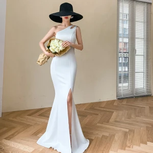 Modest Simple White Evening Dresses 2020 Trumpet Mermaid One Shoulder Sleeveless Split Front Floor Length Long Backless Formal Dresses