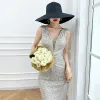 Błyszczące Srebrny Cekiny Sukienki Wieczorowe 2020 Syrena / Rozkloszowane Przezroczyste Głęboki V-Szyja Bez Rękawów Długie Bez Pleców Sukienki Wizytowe