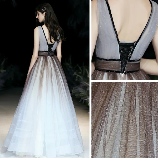 Sexy Braun Farbverlauf Weiß Ballkleider 2020 Ballkleid Durchsichtige Tiefer V-Ausschnitt Ärmellos Stoffgürtel Glanz Tülle Lange Rüschen Rückenfreies Festliche Kleider