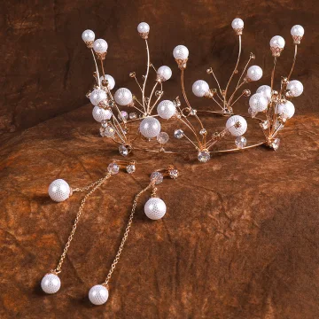 Piękne Złote Biżuteria Ślubna 2020 Metal Perła Kryształ Rhinestone Kolczyki Tiara Ozdoby Do Włosów Ślubne