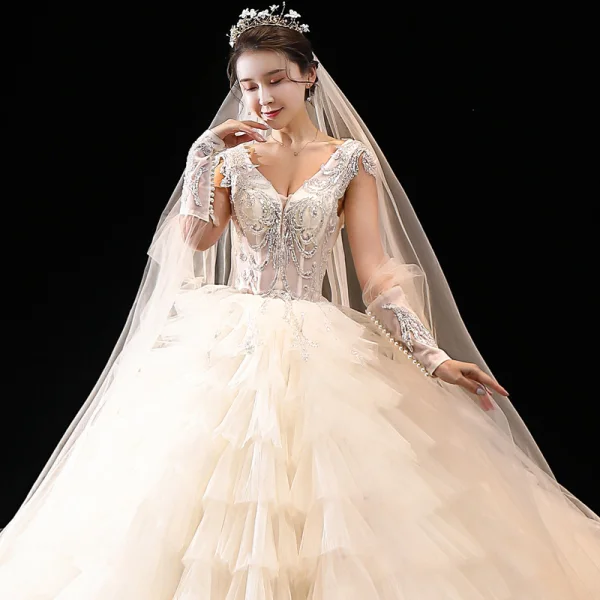 Étourdissant Champagne La Mariée Robe De Mariée 2020 Robe Boule Transparentes Col v profond Détachable Sans Manches Dos Nu Appliques Paillettes Perlage Royal Train Volants en Cascade