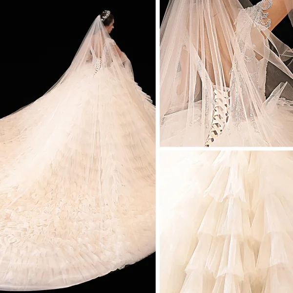 Étourdissant Champagne La Mariée Robe De Mariée 2020 Robe Boule Transparentes Col v profond Détachable Sans Manches Dos Nu Appliques Paillettes Perlage Royal Train Volants en Cascade