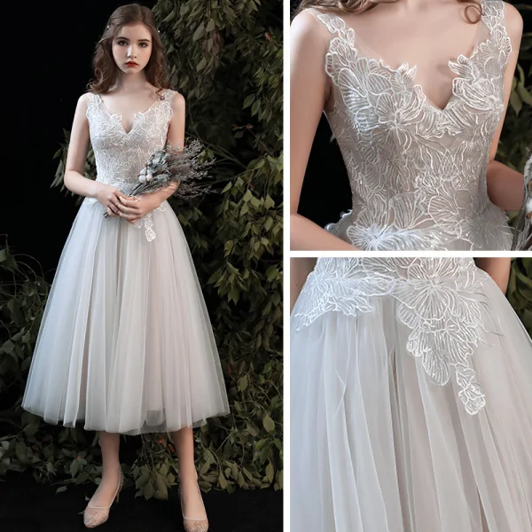 Eleganta Champagne Stranden Bröllopsklänningar 2020 Prinsessa V-Hals Ärmlös Halterneck Appliqués Spets Te-längd