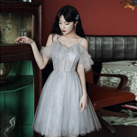 Chic / Beautiful Grey Homecoming Graduation Dresses 2020 A-Line / Princess Beading Spaghetti Straps Short Sleeve Backless Knee-Length Ruffle Formal Dresses