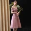 Chic / Belle Rougissant Rose de retour Robe De Graduation 2020 Princesse De l'épaule Manches Courtes Appliques En Dentelle Perlage Perle Thé Longueur Volants Dos Nu