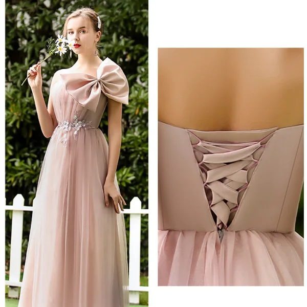 Affordable Blushing Pink Bridesmaid Dresses 2020 A-Line / Princess Backless Appliques Lace Tea-length Ruffle