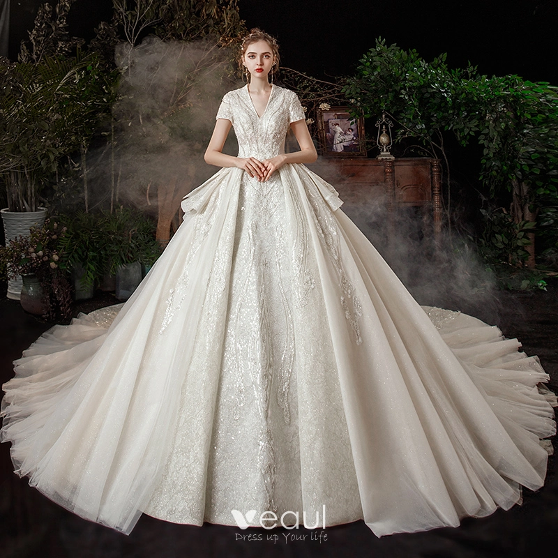 Vintage Originale Ivoire La Mariee Robe De Mariee 2020 Robe Boule V Cou Manches Courtes Dos Nu Paillettes Perlage Glitter Tulle Cathedral Train Volants