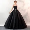Niedrogie Czarne Sukienki Na Bal 2020 Suknia Balowa Spaghetti Pasy Bez Rękawów Aplikacje Z Koronki Długie Wzburzyć Bez Pleców Sukienki Wizytowe