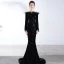Glitzernden Schwarz Pailletten Abendkleider 2020 Meerjungfrau Off Shoulder Lange Ärmel Feder Sweep / Pinsel Zug Rückenfreies Festliche Kleider