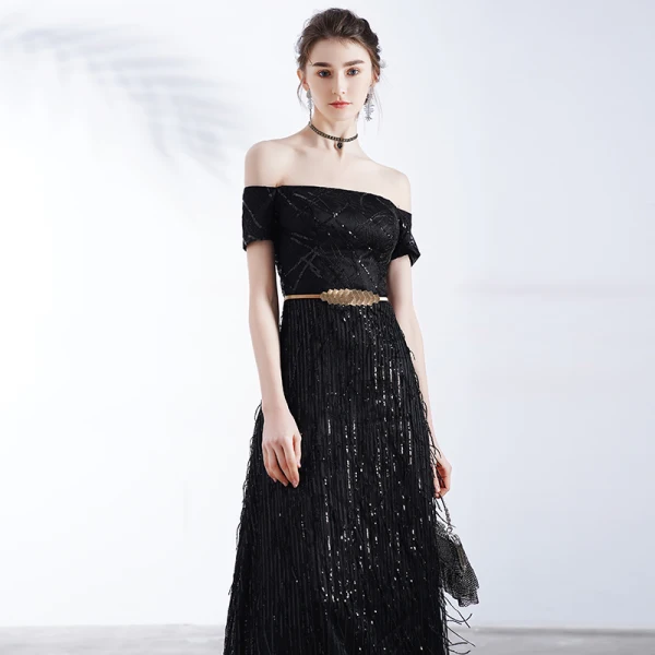 Schöne Schwarz Abendkleider 2020 A Linie Off Shoulder Kurze Ärmel Pailletten Metall Stoffgürtel Lange Rüschen Rückenfreies Festliche Kleider