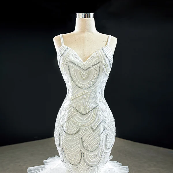 Luxury / Gorgeous White Bridal Wedding Dresses 2020 Trumpet / Mermaid Spaghetti Straps Sleeveless Backless Appliques Lace Handmade  Beading Court Train Ruffle