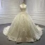 Luxe Ivoire La Mariée Robe De Mariée 2020 Robe Boule Encolure Carrée Sans Manches Dos Nu Fait main Perlage Paillettes Chapel Train Volants