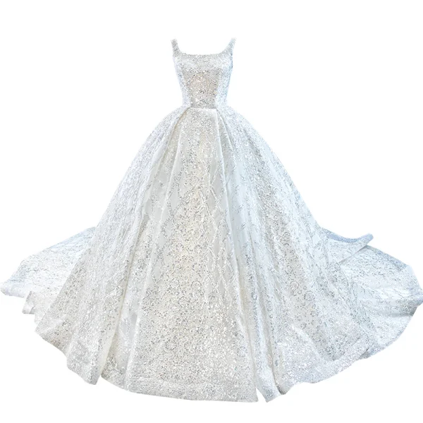 Luxe Ivoire La Mariée Robe De Mariée 2020 Robe Boule Encolure Carrée Sans Manches Dos Nu Fait main Perlage Paillettes Chapel Train Volants