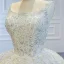 Luxe Ivoire La Mariée Robe De Mariée 2020 Robe Boule Encolure Carrée Sans Manches Dos Nu Fait main Perlage Paillettes Chapel Train Volants