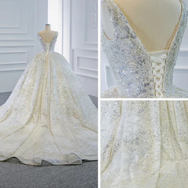 Luxe Ivoire La Mariée Robe De Mariée 2020 Robe Boule Encolure Carrée Sans Manches Dos Nu Fait main Perlage Paillettes Chapel Train Volants