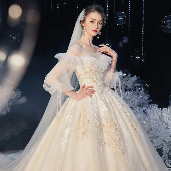 Victorian Style Ivory Bridal Wedding Dresses 2020 Ball Gown See-through Scoop Neck Puffy 3/4 Sleeve Backless Appliques Lace Cathedral Train