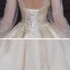 Viktorianischer Stil Champagner Hochzeits Brautkleider / Hochzeitskleider 2020 Ballkleid Durchsichtige Stehkragen Geschwollenes Lange Ärmel Rückenfreies Handgefertigt Perlenstickerei Perle Applikationen Spitze Königliche Schleppe