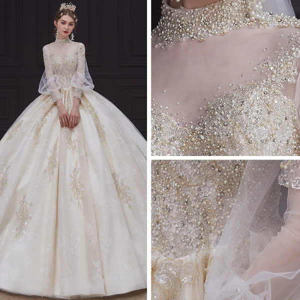 Viktorianischer Stil Champagner Hochzeits Brautkleider / Hochzeitskleider 2020 Ballkleid Durchsichtige Stehkragen Geschwollenes Lange Ärmel Rückenfreies Handgefertigt Perlenstickerei Perle Applikationen Spitze Königliche Schleppe