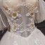 Illusion Champagner Hochzeits Brautkleider / Hochzeitskleider 2020 Ballkleid Durchsichtige Rundhalsausschnitt Kurze Ärmel Rückenfreies Applikationen Blumen Perlenstickerei Kapelle-Schleppe Rüschen
