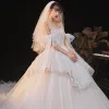 Eleganckie Szampan ślubna Suknie Ślubne 2020 Suknia Balowa Kochanie Kótkie Rękawy Bez Pleców Cekinami Tiulowe Wzburzyć Trenem Katedra