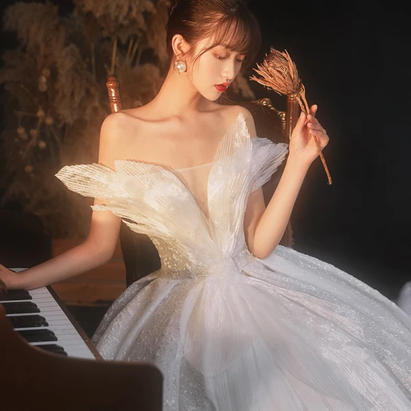 Romantic White Bridal Wedding Dresses 2020 Ball Gown Off-The-Shoulder Short Sleeve Backless Beading Glitter Tulle Cathedral Train Ruffle