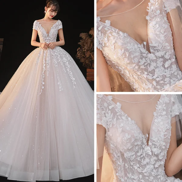 Romantique Champagne La Mariée Robe De Mariée 2020 Robe Boule Transparentes Col v profond Manches Courtes Dos Nu Appliques En Dentelle Perlage Étoile Paillettes Glitter Tulle Cathedral Train Volants