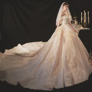 Chic Champagne La Mariée Robe De Mariée 2020 Robe Boule De L 039 Épaule Manches Courtes Dos Nu Appliques En Dentelle Paillettes Perlage Glitter Tulle Royal Train Volants