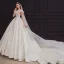 Vintage / Originale Champagne La Mariée Robe De Mariée 2020 Robe Boule Transparentes Encolure Carrée Manches Courtes Dos Nu Perlage Appliques En Dentelle Paillettes Glitter Tulle Cathedral Train Volants