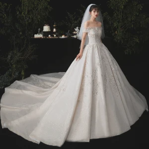 Luksus Champagne Brudekjoler 2020 Ballkjole Av Skulderen Avtakbar Langermede Ryggløse Appliques Blonder Beading Paljetter Glitter Tyll Cathedral Train Buste