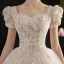 Vintage / Originale Style Victorien Champagne La Mariée Robe De Mariée 2020 Robe Boule Encolure Carrée Gonflée Manches Courtes Dos Nu Appliques Paillettes Glitter Tulle Cathedral Train