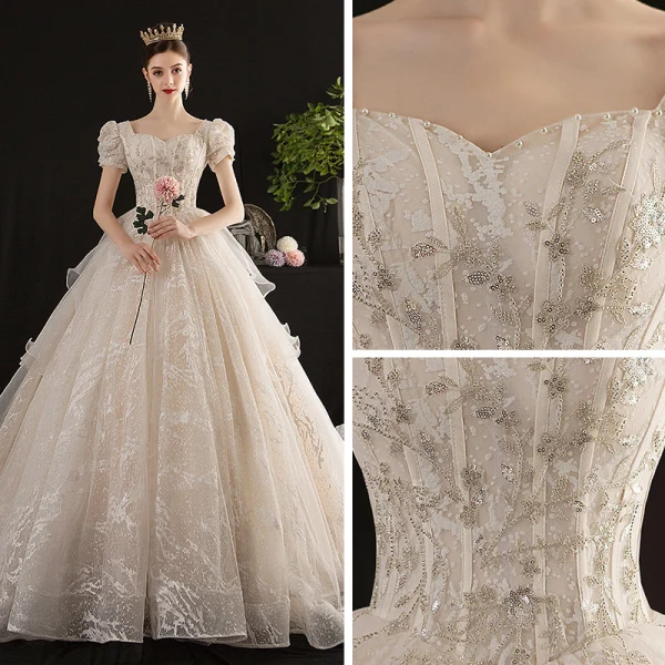 Vintage / Originale Style Victorien Champagne La Mariée Robe De Mariée 2020 Robe Boule Encolure Carrée Gonflée Manches Courtes Dos Nu Appliques Paillettes Glitter Tulle Cathedral Train