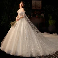 Romantisch Champagner Hochzeits Brautkleider / Hochzeitskleider 2020 Ballkleid Off Shoulder Kurze Ärmel Rückenfreies Applikationen Spitze Perlenstickerei Pailletten Glanz Tülle Kapelle-Schleppe Rüschen