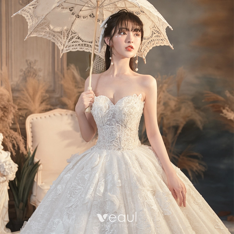 Ivory wedding veil with beaded lace appliques V107 – Tulip Bridal