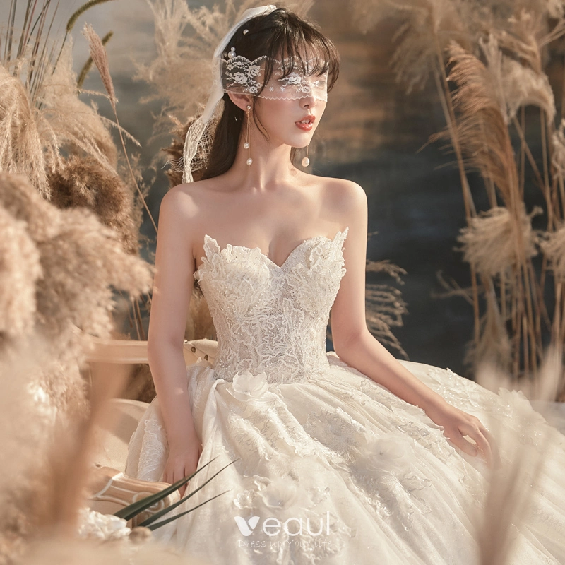 Ivory wedding veil with beaded lace appliques V107 – Tulip Bridal