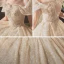 Élégant Champagne La Mariée Robe De Mariée 2020 Robe Boule De l'épaule Manches Courtes Dos Nu Appliques En Dentelle Paillettes Perlage Cathedral Train Volants