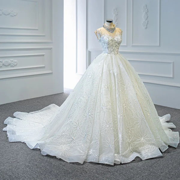Luxus / Herrlich Weiß Durchsichtige Hochzeits Brautkleider / Hochzeitskleider 2020 Ballkleid Stehkragen Kurze Ärmel Rückenfreies Handgefertigt Perlenstickerei Pailletten Kapelle-Schleppe Rüschen