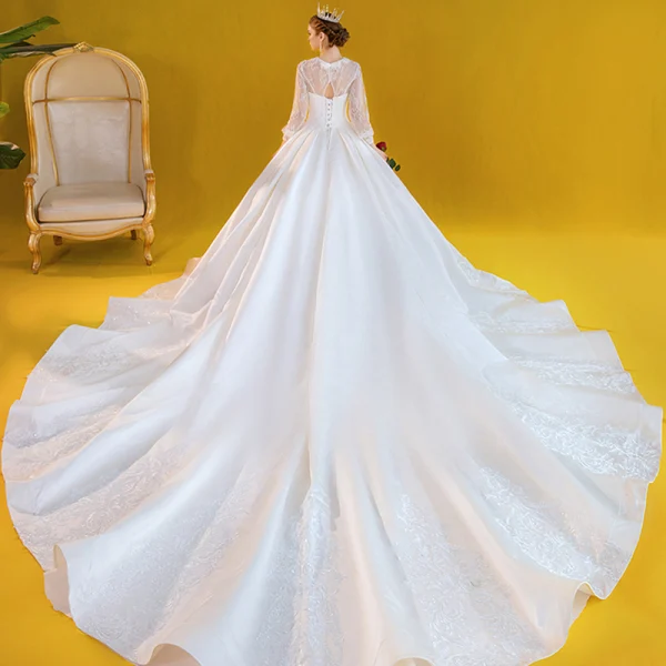 Vintage / Retro White Satin Bridal Wedding Dresses 2020 Ball Gown Scoop Neck Puffy Long Sleeve Backless Appliques Lace Beading Cathedral Train Ruffle