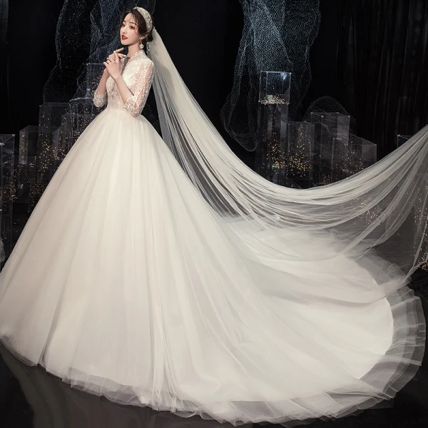 Vintage / Originale Blanche La Mariée Robe De Mariée 2020 Empire Transparentes Col v profond 3/4 Manches Appliques En Dentelle Perlage Volants Tribunal Train