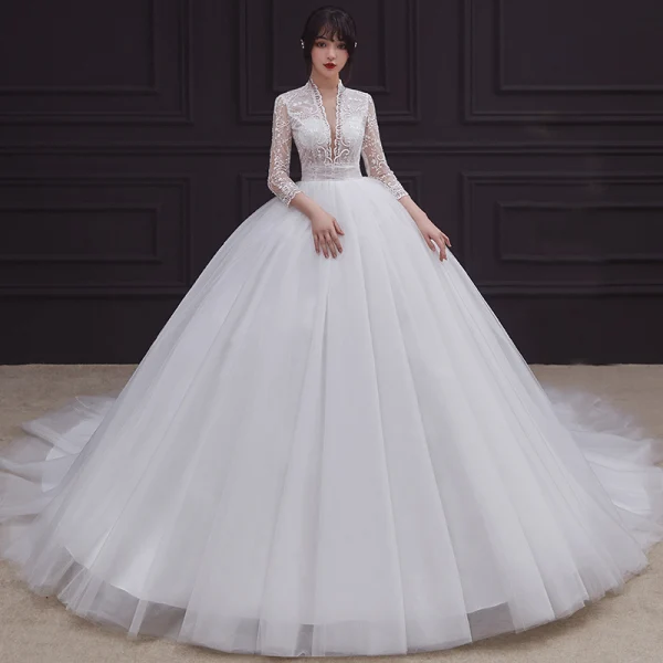 Vintage / Originale Blanche La Mariée Robe De Mariée 2020 Empire Transparentes Col v profond 3/4 Manches Appliques En Dentelle Perlage Volants Tribunal Train
